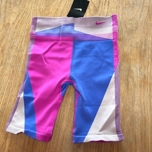 Nike compression shorts - Picture 2 of 5